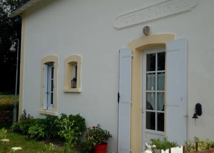 Bienvenue A La Halte De Ancienne Gare Sigournais